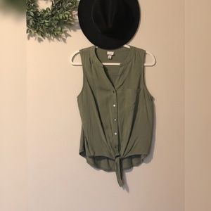 A New Day Front Tie Top sz M